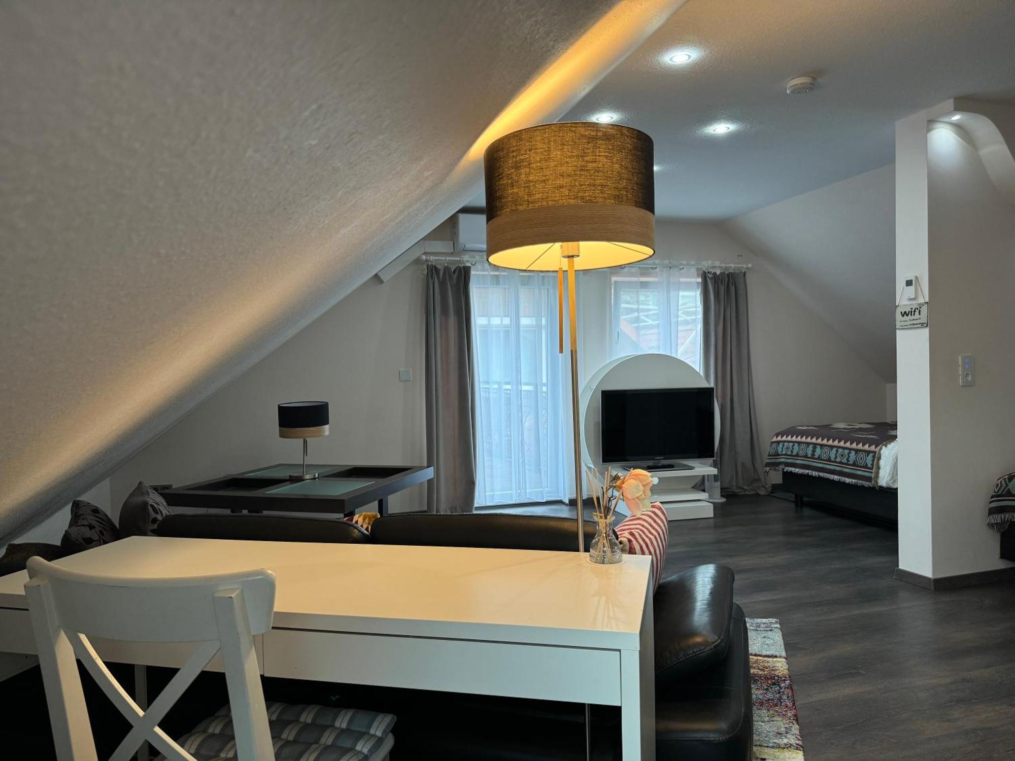 Apartment Modern House Gehrden Auf 2 Etagen, Garten, Barbecue, Contactless Check-in, Free Parking *