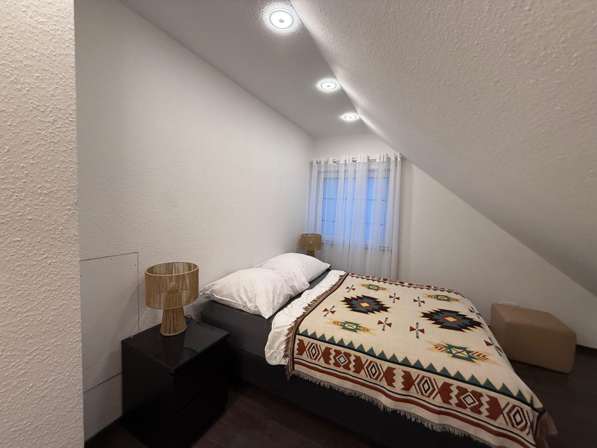 Modern House Gehrden Auf 2 Etagen, Garten, Barbecue, Contactless Check-in, Free Parking *
