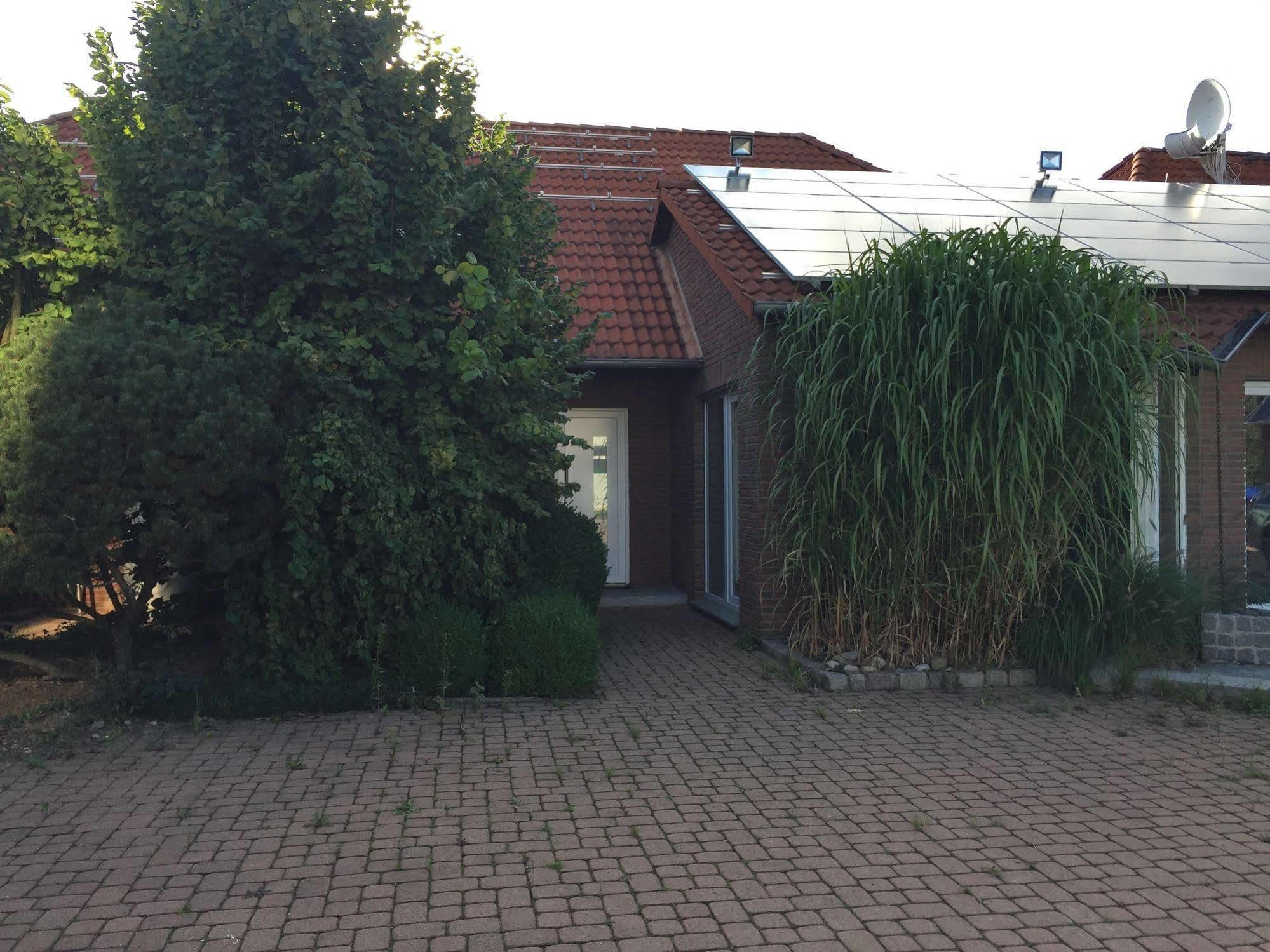 Modern House Gehrden Auf 2 Etagen, Garten, Barbecue, Contactless Check-in, Free Parking Gehrden (Lower-Saxony)
